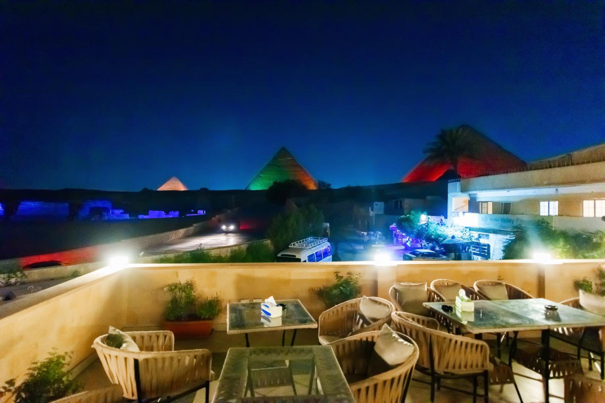 The Gate Hotel Front Pyramids & Sphinx View Kafrat al Jabal Exterior photo